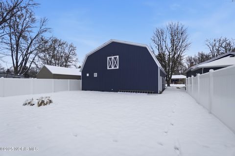 Tiny photo for 900 Morse Street, Findlay, OH 45840 (MLS # 10002049)