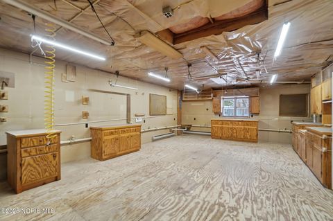 Tiny photo for 900 Morse Street, Findlay, OH 45840 (MLS # 10002049)