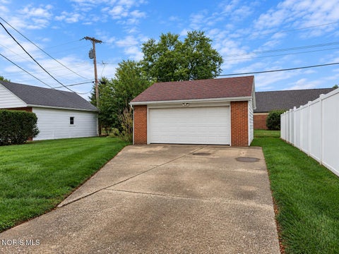 Tiny photo for 1528 Charmaine Drive, Toledo, OH 43614 (MLS # 10014257)
