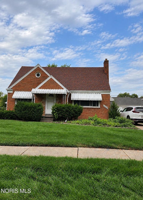 Tiny photo for 1528 Charmaine Drive, Toledo, OH 43614 (MLS # 10014257)