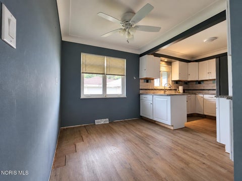 Tiny photo for 1528 Charmaine Drive, Toledo, OH 43614 (MLS # 10014257)