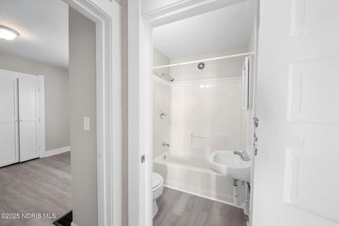 Tiny photo for 3907 Lagrange Street, Toledo, OH 43612 (MLS # 10002043)