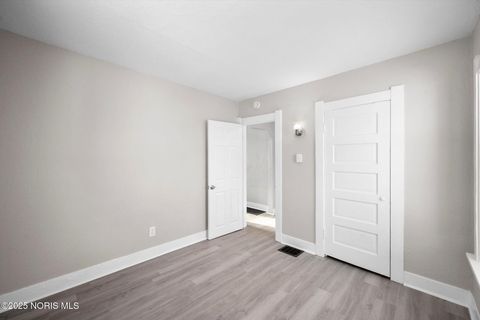 Tiny photo for 3907 Lagrange Street, Toledo, OH 43612 (MLS # 10002043)