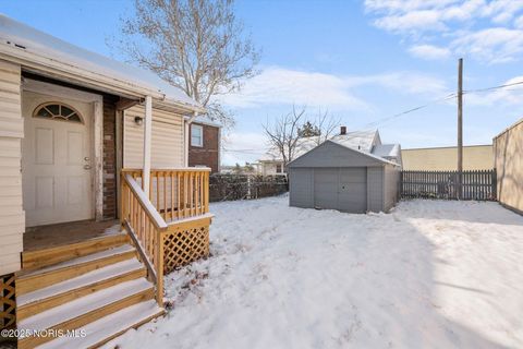 Tiny photo for 3907 Lagrange Street, Toledo, OH 43612 (MLS # 10002043)