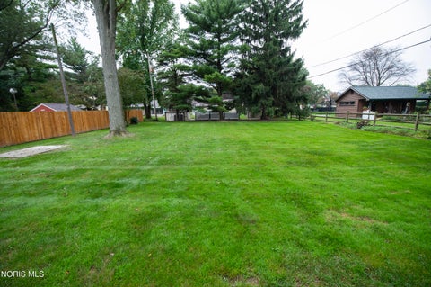 Tiny photo for 1900 Green Valley Drive, Toledo, OH 43614 (MLS # 10013944)