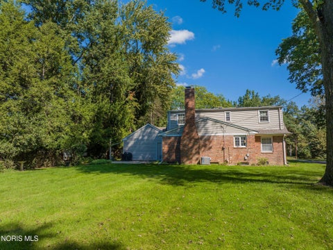 Tiny photo for 1900 Green Valley Drive, Toledo, OH 43614 (MLS # 10013944)