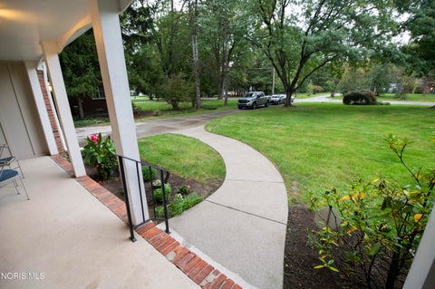 Tiny photo for 1900 Green Valley Drive, Toledo, OH 43614 (MLS # 10013944)