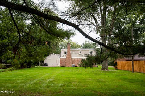 Tiny photo for 1900 Green Valley Drive, Toledo, OH 43614 (MLS # 10013944)