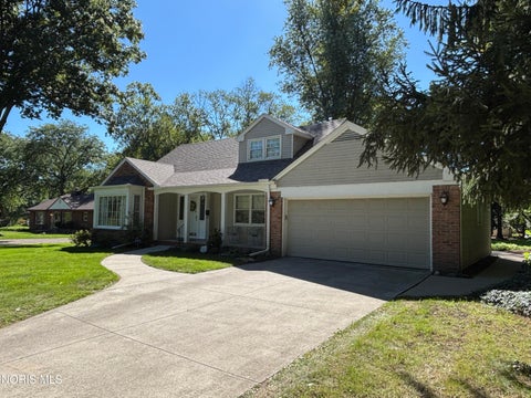 Tiny photo for 1900 Green Valley Drive, Toledo, OH 43614 (MLS # 10013944)