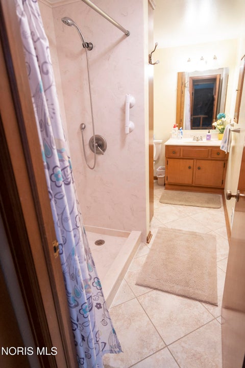 Tiny photo for 1900 Green Valley Drive, Toledo, OH 43614 (MLS # 10013944)