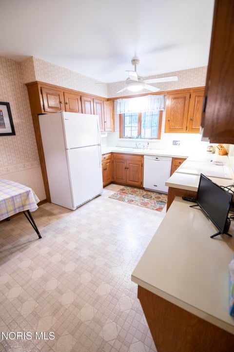 Tiny photo for 1900 Green Valley Drive, Toledo, OH 43614 (MLS # 10013944)