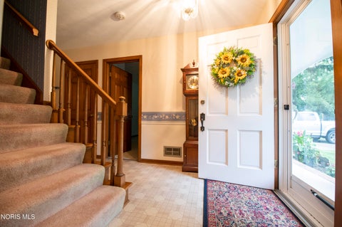 Tiny photo for 1900 Green Valley Drive, Toledo, OH 43614 (MLS # 10013944)