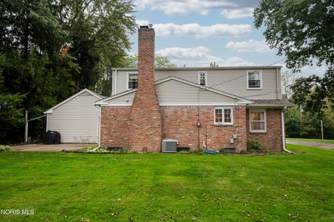 Tiny photo for 1900 Green Valley Drive, Toledo, OH 43614 (MLS # 10013944)