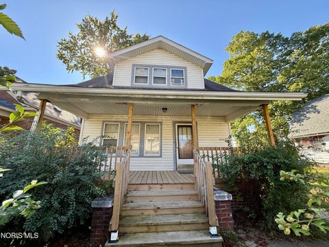 Tiny photo for 1805 Oakwood Avenue, Toledo, OH 43607 (MLS # 10012910)