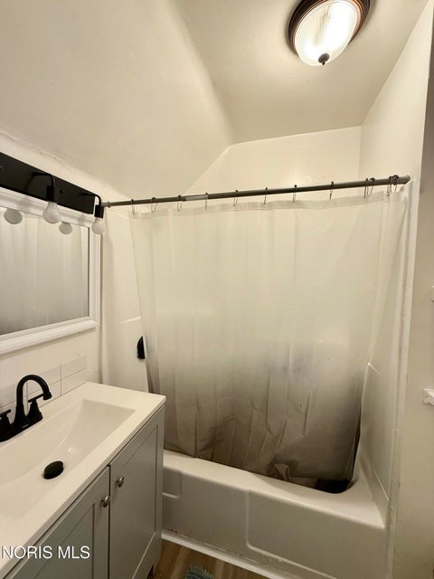 Tiny photo for 1805 Oakwood Avenue, Toledo, OH 43607 (MLS # 10012910)