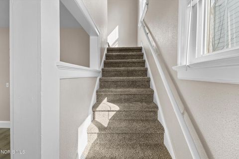 Tiny photo for 1749 Selkirk Street, Toledo, OH 43605 (MLS # 10005351)