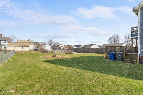 Tiny photo for 1749 Selkirk Street, Toledo, OH 43605 (MLS # 10005351)