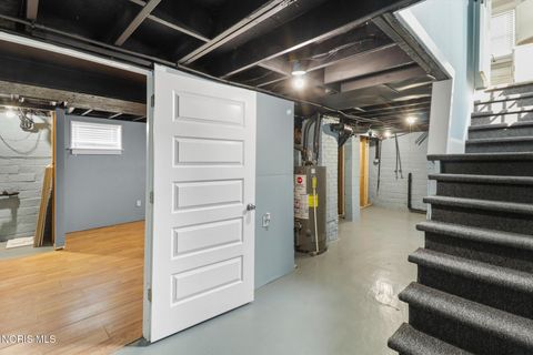 Tiny photo for 1749 Selkirk Street, Toledo, OH 43605 (MLS # 10005351)