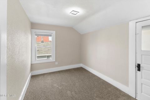 Tiny photo for 1749 Selkirk Street, Toledo, OH 43605 (MLS # 10005351)