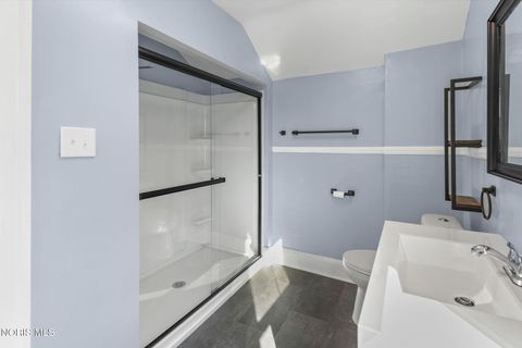 Tiny photo for 1749 Selkirk Street, Toledo, OH 43605 (MLS # 10005351)