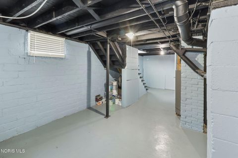 Tiny photo for 1749 Selkirk Street, Toledo, OH 43605 (MLS # 10005351)