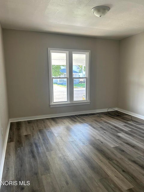 Tiny photo for 4112 Lewis Avenue, Toledo, OH 43612 (MLS # 10013439)