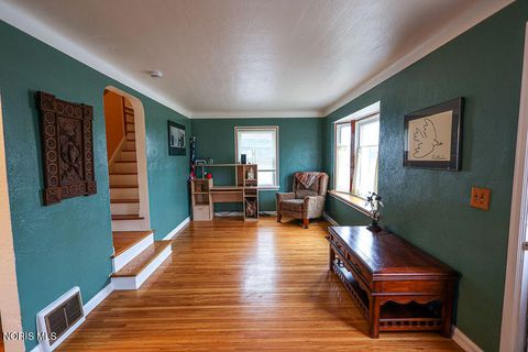 Tiny photo for 2477 Eastmoreland Drive, Oregon, OH 43616 (MLS # 10004718)