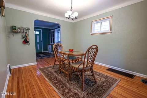 Tiny photo for 2477 Eastmoreland Drive, Oregon, OH 43616 (MLS # 10004718)