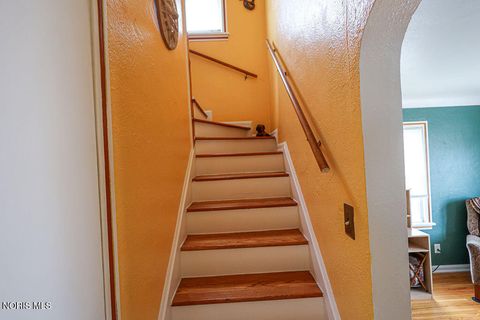 Tiny photo for 2477 Eastmoreland Drive, Oregon, OH 43616 (MLS # 10004718)