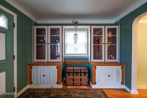 Tiny photo for 2477 Eastmoreland Drive, Oregon, OH 43616 (MLS # 10004718)