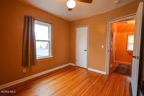 Tiny photo for 2477 Eastmoreland Drive, Oregon, OH 43616 (MLS # 10004718)