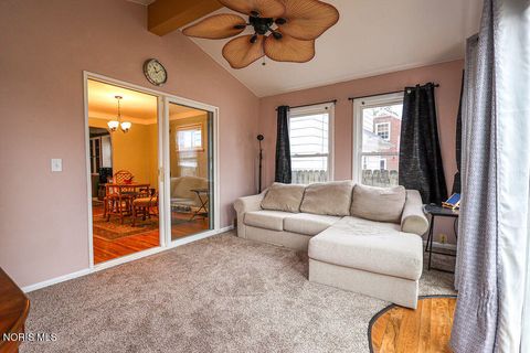 Tiny photo for 2477 Eastmoreland Drive, Oregon, OH 43616 (MLS # 10004718)