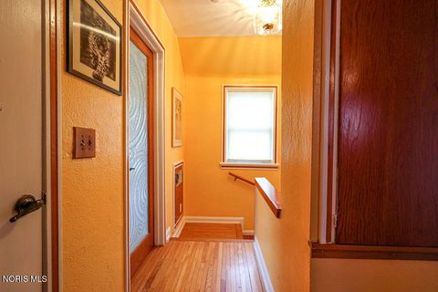 Tiny photo for 2477 Eastmoreland Drive, Oregon, OH 43616 (MLS # 10004718)