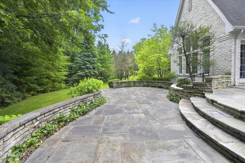 Tiny photo for 15 Stableside Road, Ottawa Hills, OH 43615 (MLS # 10014489)