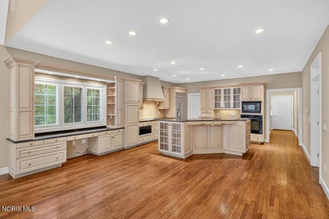 Tiny photo for 15 Stableside Road, Ottawa Hills, OH 43615 (MLS # 10014489)