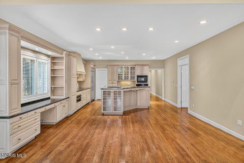 Tiny photo for 15 Stableside Road, Ottawa Hills, OH 43615 (MLS # 10014489)