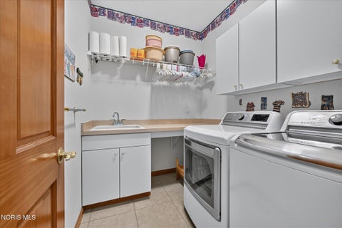 Tiny photo for 9347 Teresa Trail, Sylvania, OH 43560 (MLS # 10012707)