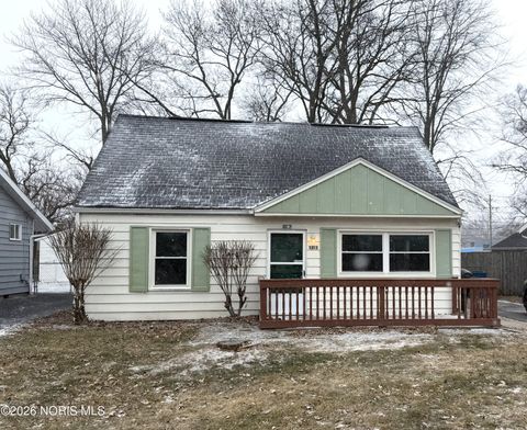 Photo of 3213 Waldmar Road, Toledo, OH 43615 (MLS # 10002887)