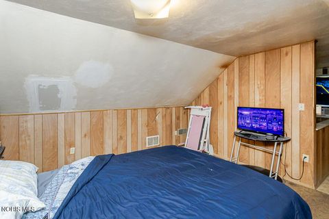 Tiny photo for 1318 E Manhattan Boulevard, Toledo, OH 43608 (MLS # 10008206)