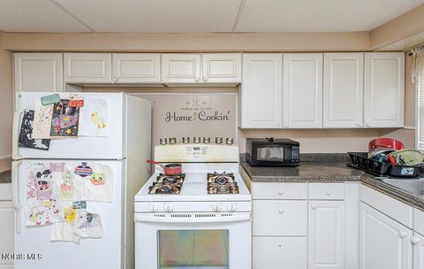 Tiny photo for 1318 E Manhattan Boulevard, Toledo, OH 43608 (MLS # 10008206)