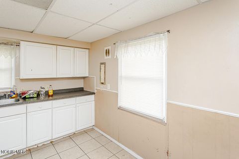 Tiny photo for 1318 E Manhattan Boulevard, Toledo, OH 43608 (MLS # 10008206)