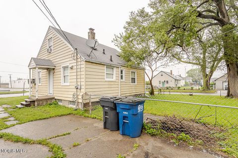 Tiny photo for 1318 E Manhattan Boulevard, Toledo, OH 43608 (MLS # 10008206)