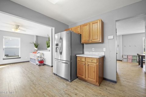 Tiny photo for 7605 Waterpoint Court, Holland, OH 43528 (MLS # 10005077)