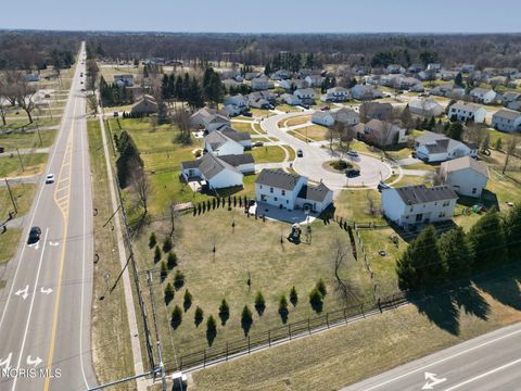 Tiny photo for 7605 Waterpoint Court, Holland, OH 43528 (MLS # 10005077)