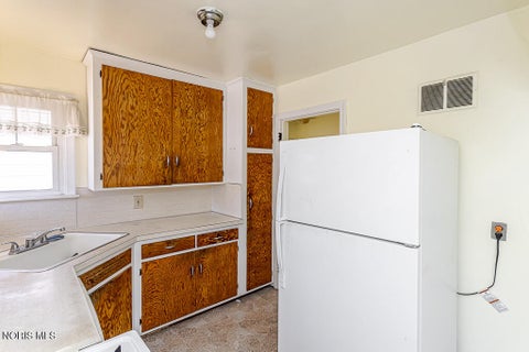 Tiny photo for 3108 Ravenwood Blvd BLVD, Toledo, OH 43614 (MLS # 10012451)