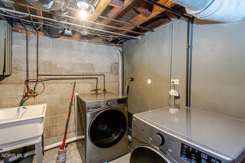Tiny photo for 3108 Ravenwood Blvd BLVD, Toledo, OH 43614 (MLS # 10012451)