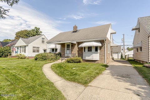 Tiny photo for 3108 Ravenwood Blvd BLVD, Toledo, OH 43614 (MLS # 10012451)