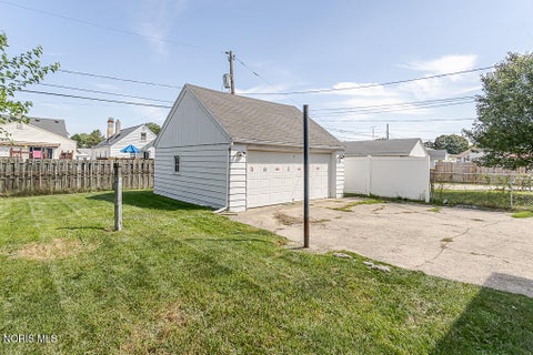 Tiny photo for 3108 Ravenwood Blvd BLVD, Toledo, OH 43614 (MLS # 10012451)