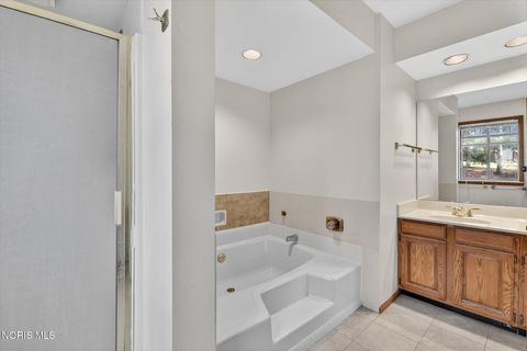 Tiny photo for 2355 Parliament Square #2355, Toledo, OH 43617 (MLS # 10004589)