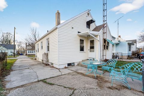 Tiny photo for 1379 Glenview Road, Toledo, OH 43614 (MLS # 10005000)